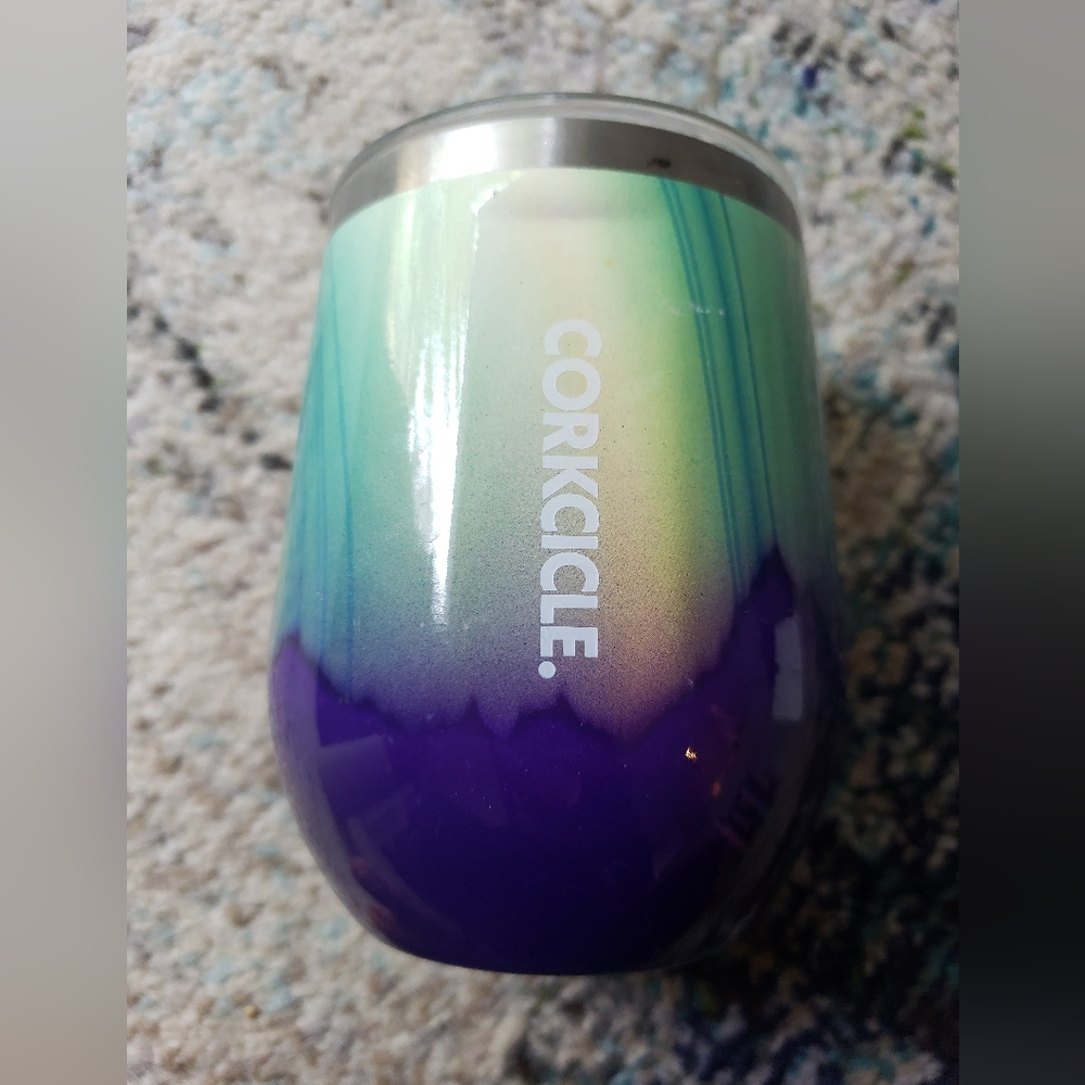 12oz Corkcicle hot/cold beverage tumbler. Aurora borealis design